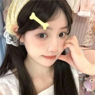 冷月海报